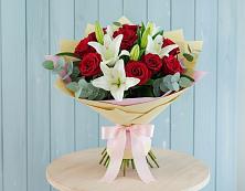 Букет цветов из:  Лилии и Розы в Прямицыно