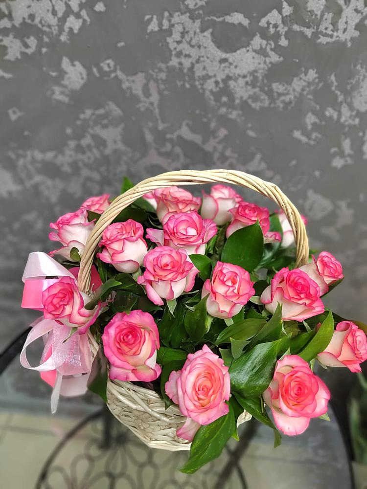 Цветочная композиция из Розы в корзине в Прямицыно