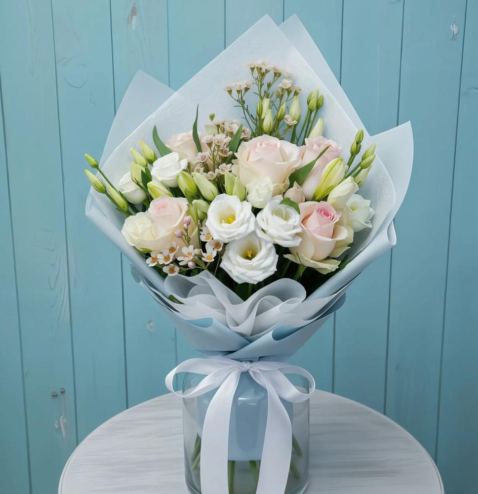 Букет цветов из: Розы и Лизиантусы в Прямицыно