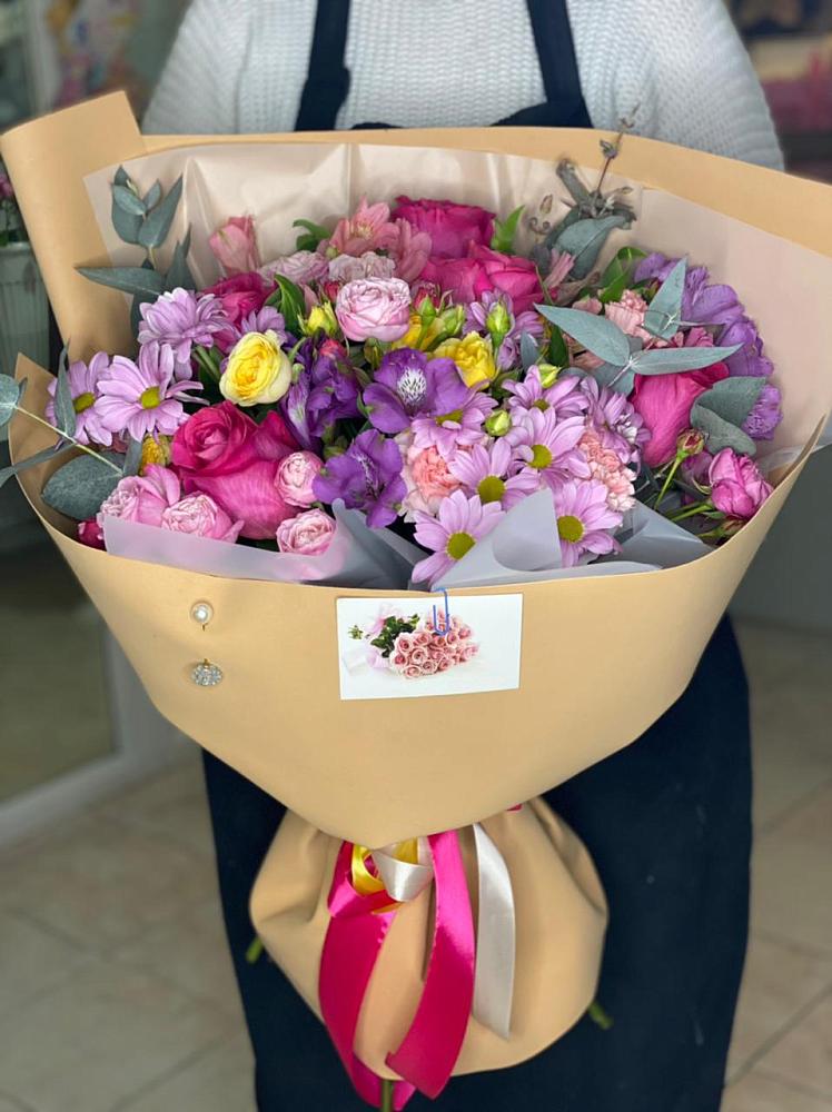 Букет цветов из: Хризантемы, Гвоздики и Альстромерии в Прямицыно