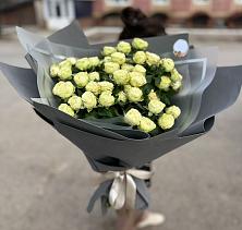 Букет Белые кустовые розы Солинеро в Прямицыно