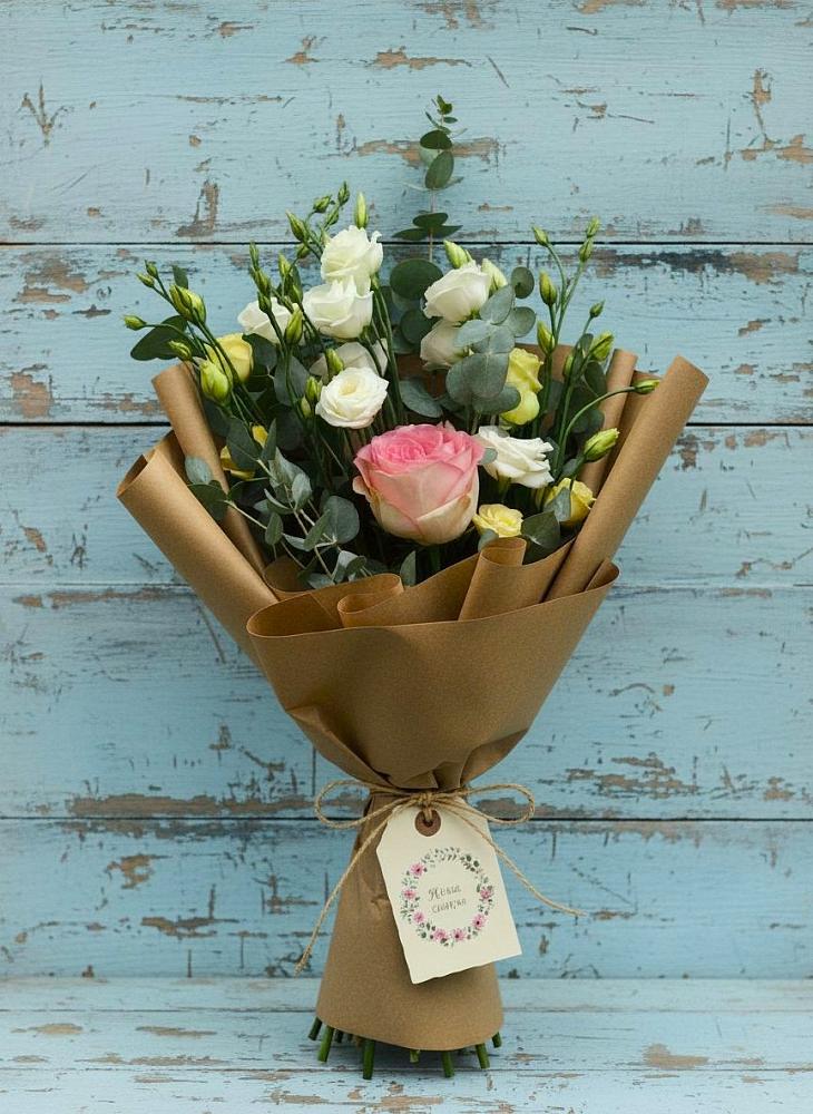 Букет цветов из: Розы и Лизиантусы в Прямицыно