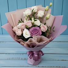 Букет цветов из:  Розы и Лизиантусы в Прямицыно