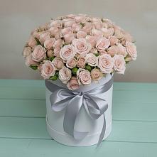 Цветочная композиция из Розы в шляпной коробке в Прямицыно