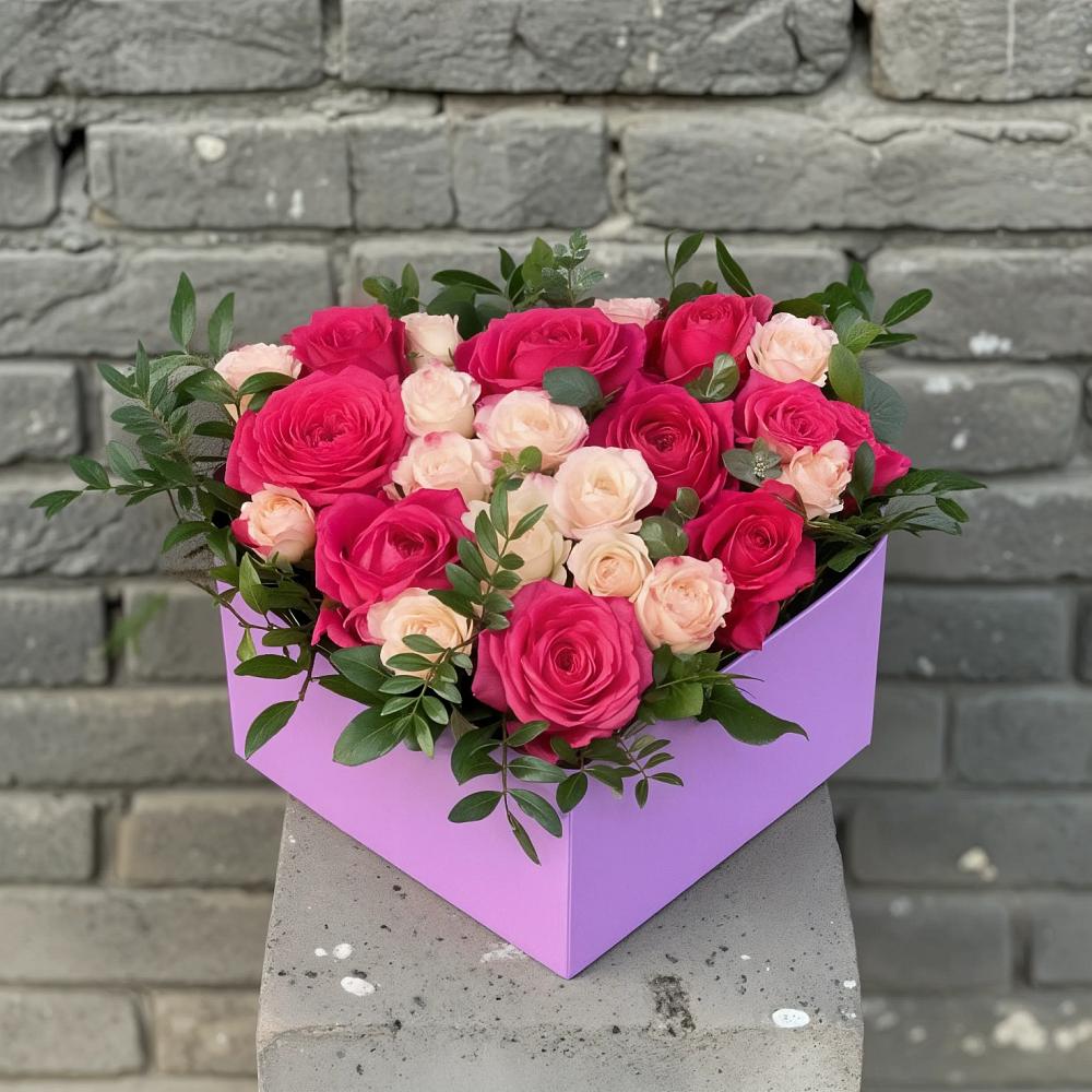 Цветочная композиция из Розы в коробке в Прямицыно
