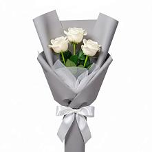 Букет 3 белые розы в Прямицыно