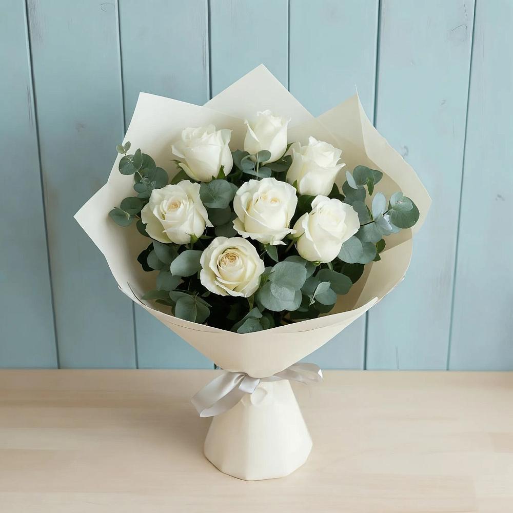 Букет Белые розы в Эвкалипте в Прямицыно