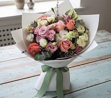 Букет цветов из:  Розы, Лизиантусы и Гвоздики в Прямицыно