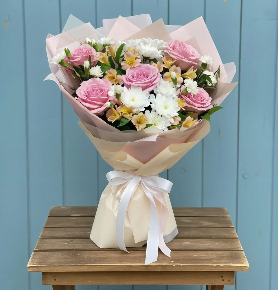 Букет цветов из: Гвоздики, Орхидеи и Розы в Прямицыно