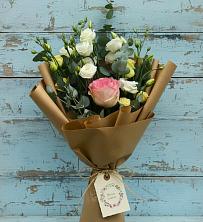 Букет цветов из:  Розы и Лизиантусы в Прямицыно